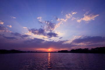 菲尔·斯宾塞(Phil Spencer)对印第安纳·琼斯(Indiana Jones)和大圈子(The Great Circle)感到“真的很高兴”,这暗示将来可能会有更多的纳粹打孔冒险:'我们认为那个特许经营中有生活''